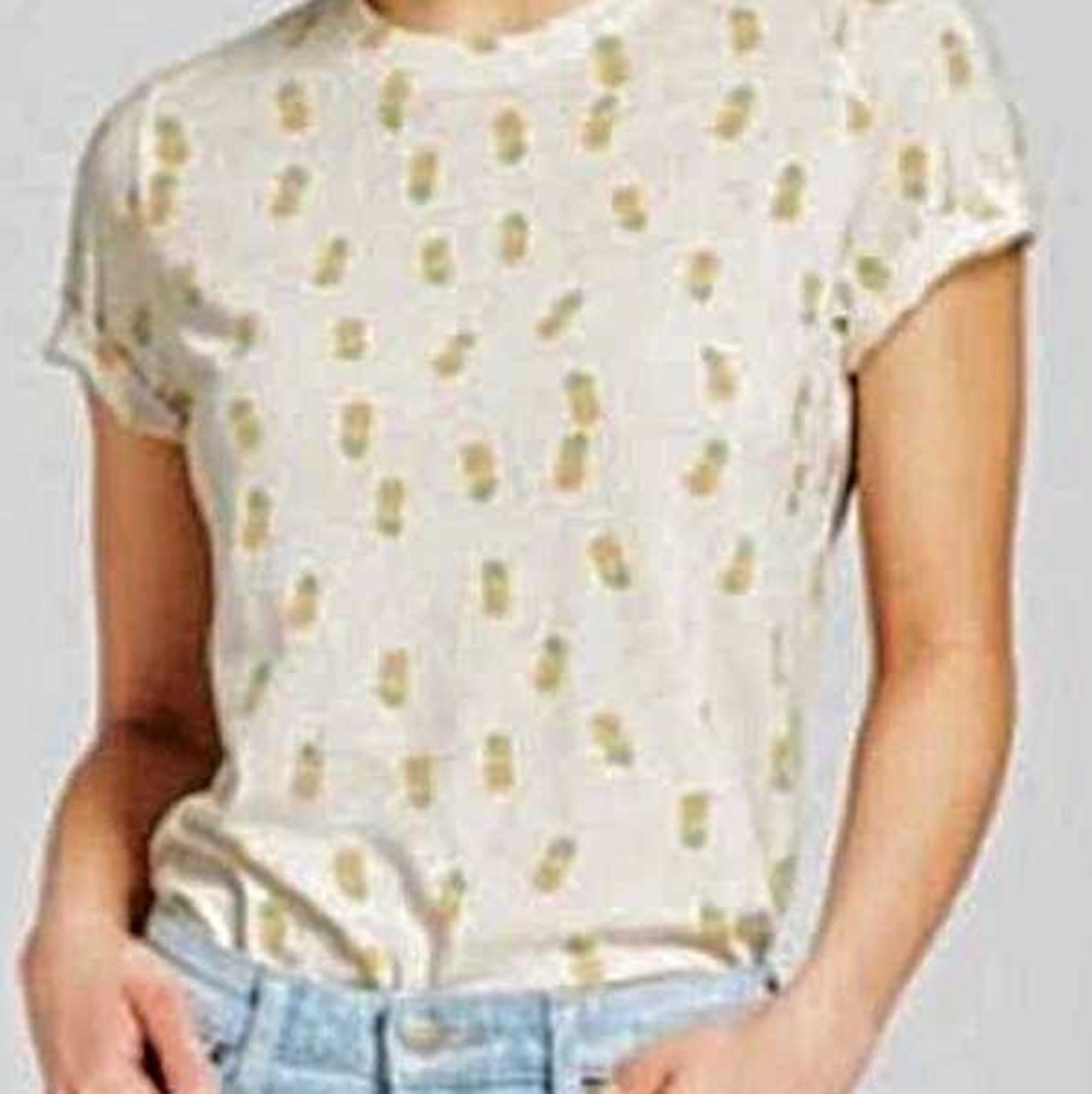 Used Zoe and Liv Pineapple shirt
